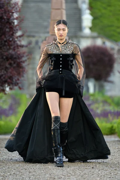 Look 77